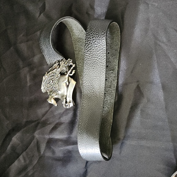 Black Gucci leather belt with flying angel horse buckle size 36 worn a few times - Picture 2 of 4